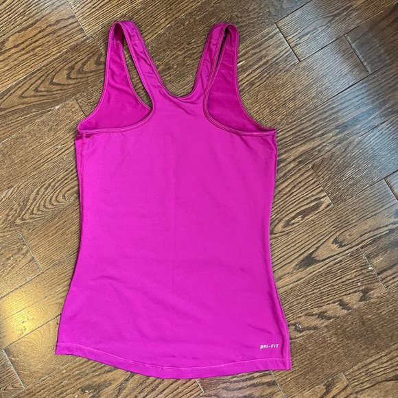 Nike Workout Top - Picture 2 of 3